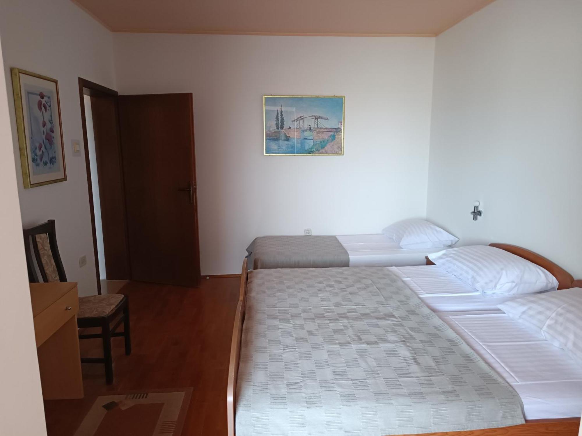 Hotel Holiday Buici  Buitenkant foto